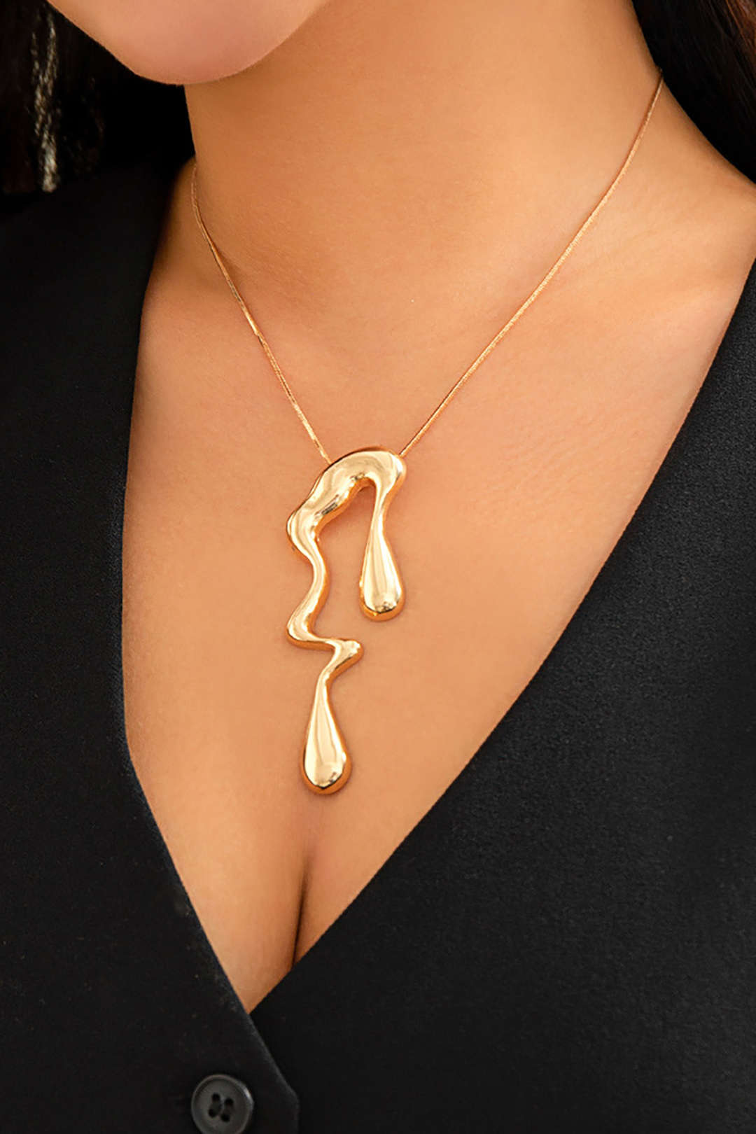 Metal Irregular Teardrop Liquid Design Necklace