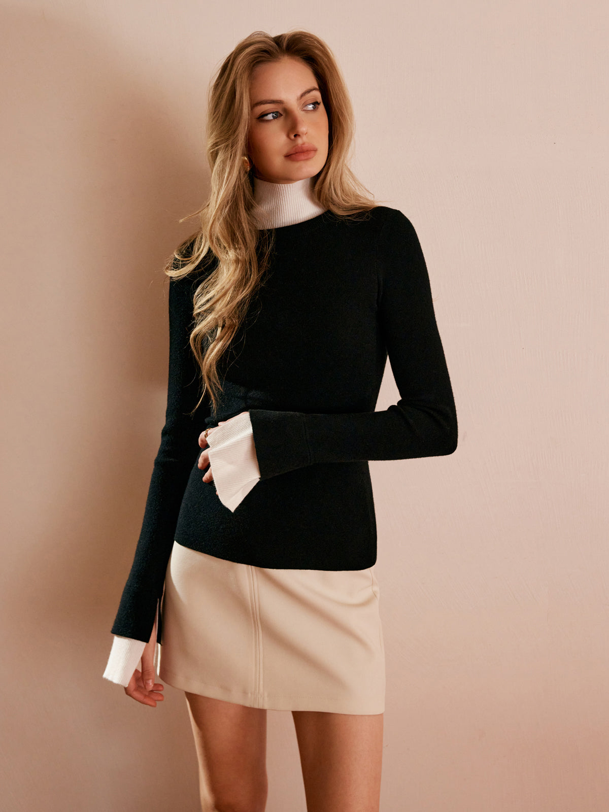 Color Block Turtleneck Knit Top