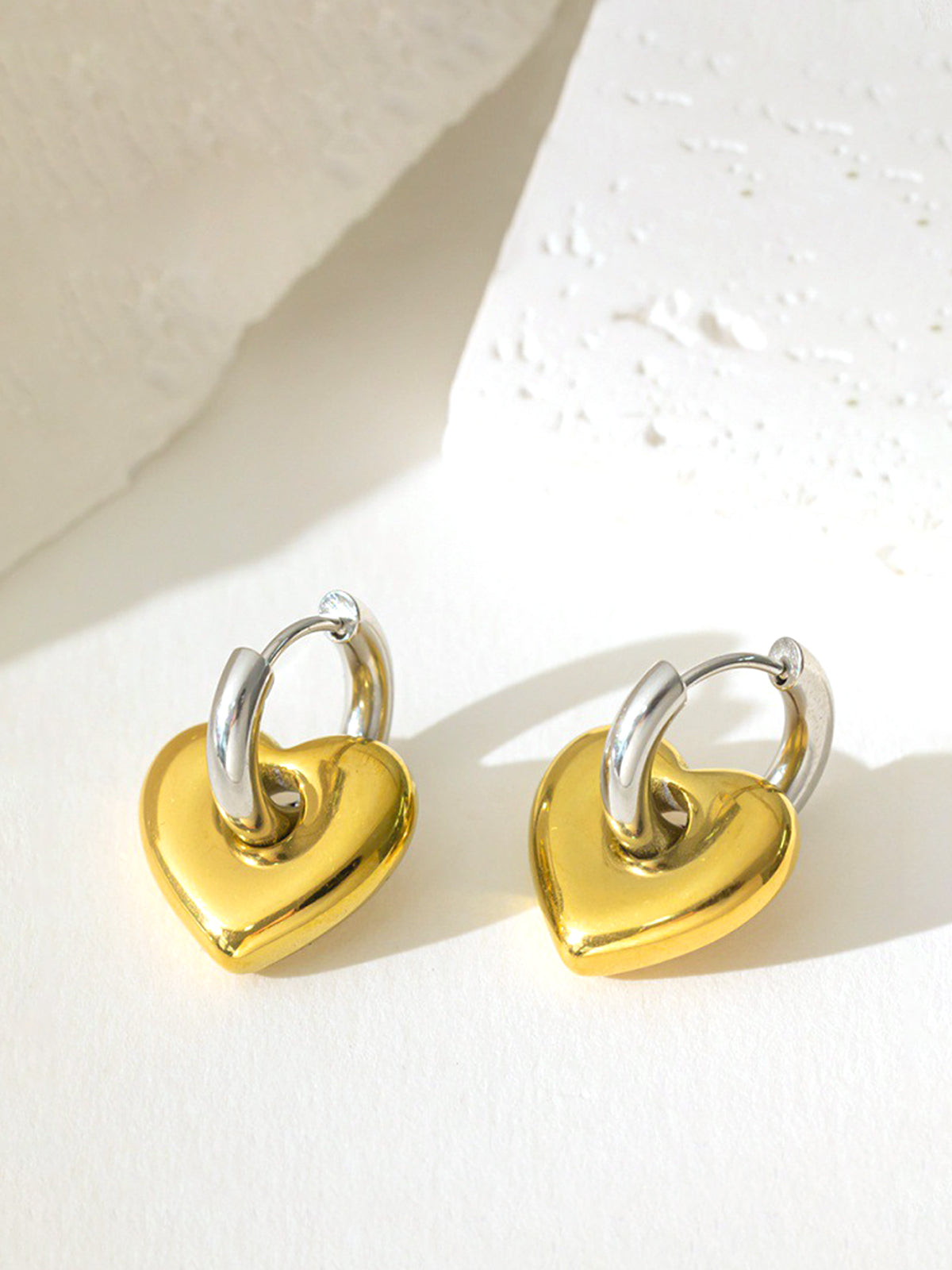 2pcs Contrast Heart Drop Earring